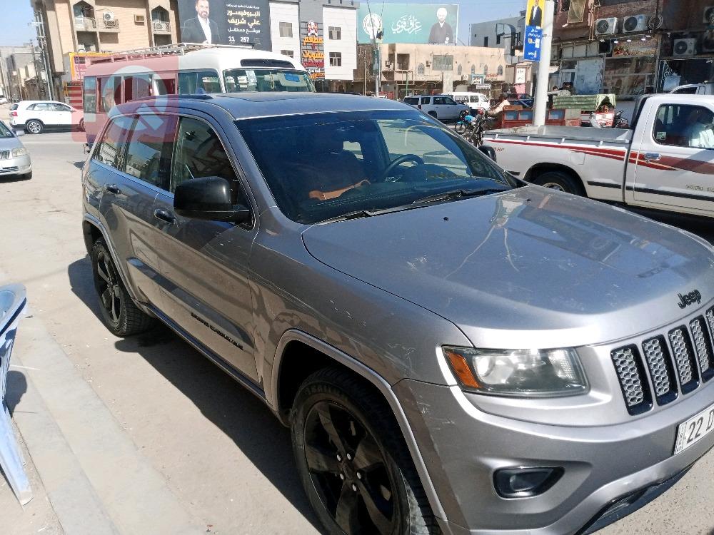 جیپ گراند شیرۆکی